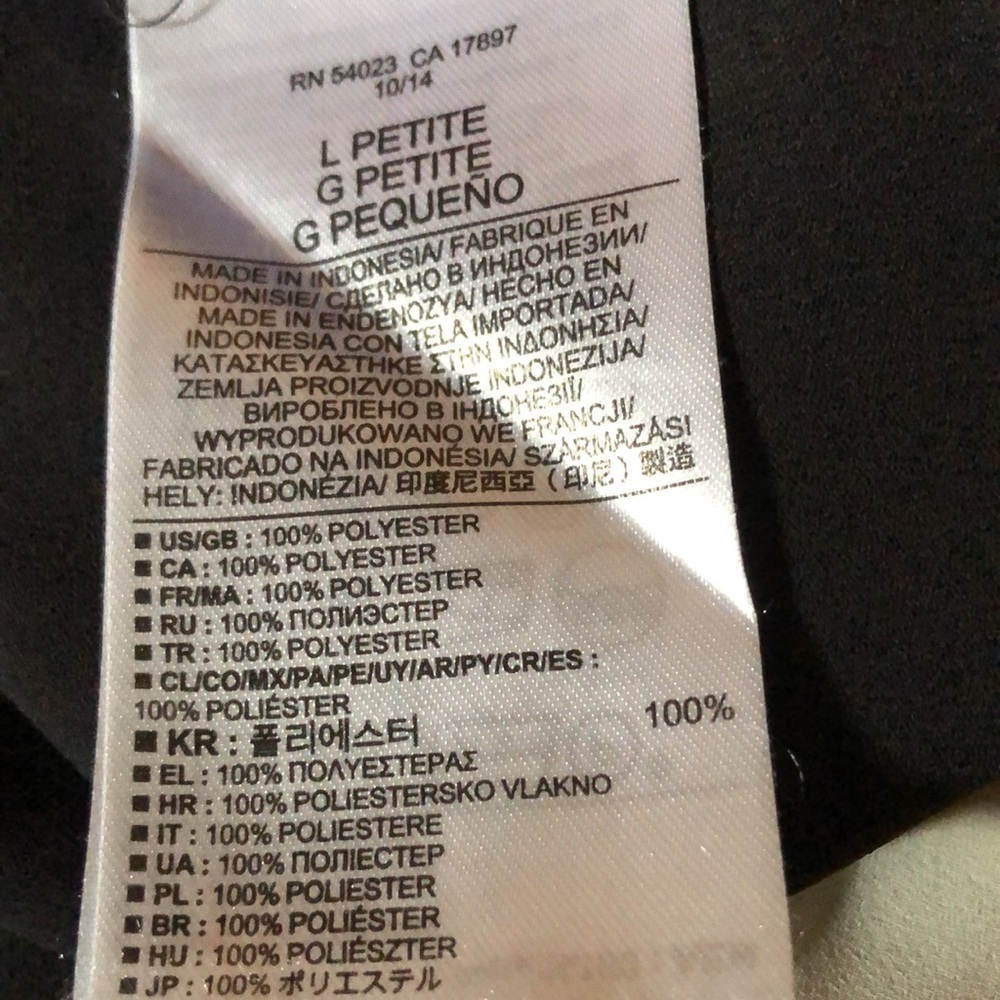 Black/White/Grey Blouse Banana Republic (LPetite) - Picture 5 of 6